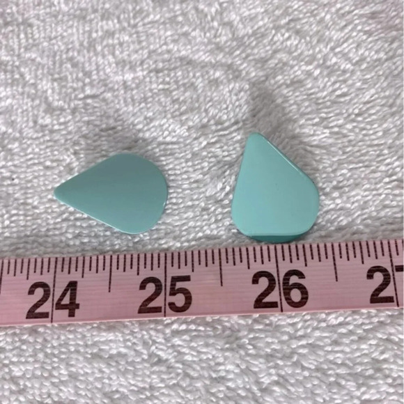 Vintage Light blue Painted Metal Teardrop Shaped Clip On  Earrings - Picture 6 of 6